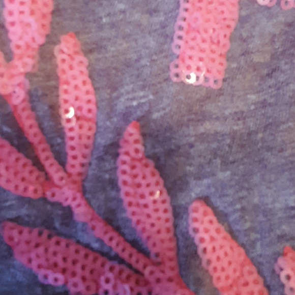 T-shirt - Picture 2 of 2